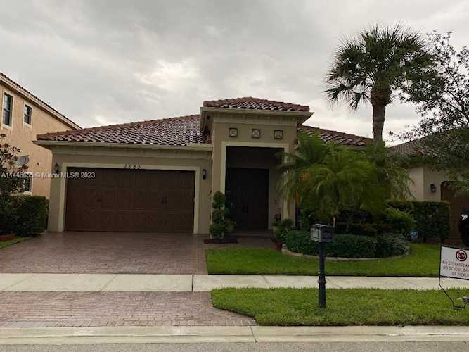 7585 NW 111th Mnr Parkland, FL 33076