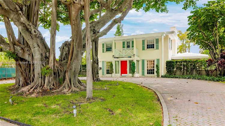 655 Buttonwood Ln Miami, FL 33137