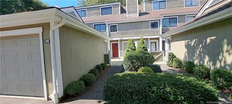 88 Country Walk #88 Shelton, CT 06484