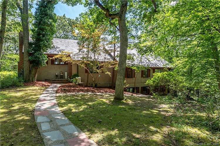 807 Fountain St Woodbridge, CT 06525