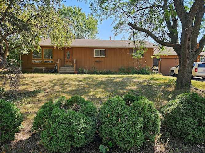 2272 14th Avenue E North Saint Paul, MN 55109