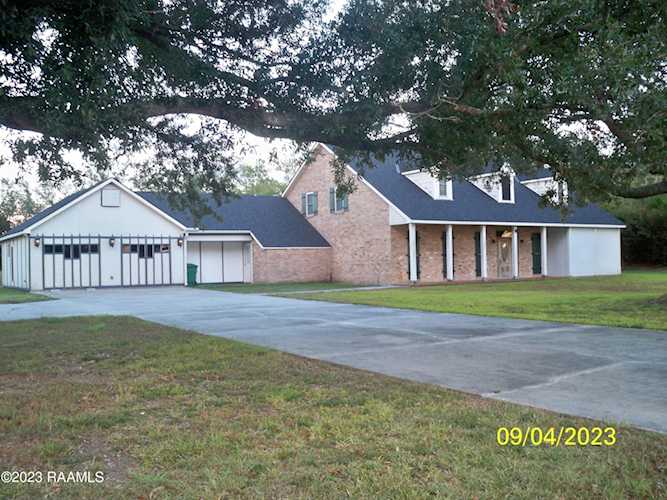 19013 Theall Road Abbeville, LA 70510