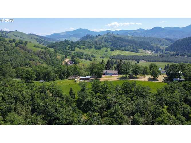 634 Cattle DR Roseburg, OR 97470