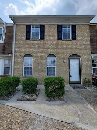 660 Biltmore Dr Virginia Beach, VA 23454