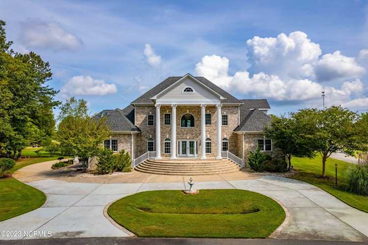 161 Standard Bred Way Hertford, NC 27944