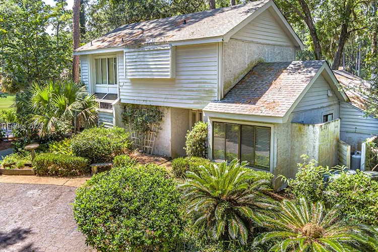 17 Bridgeport Ln Hilton Head Island, SC 29928