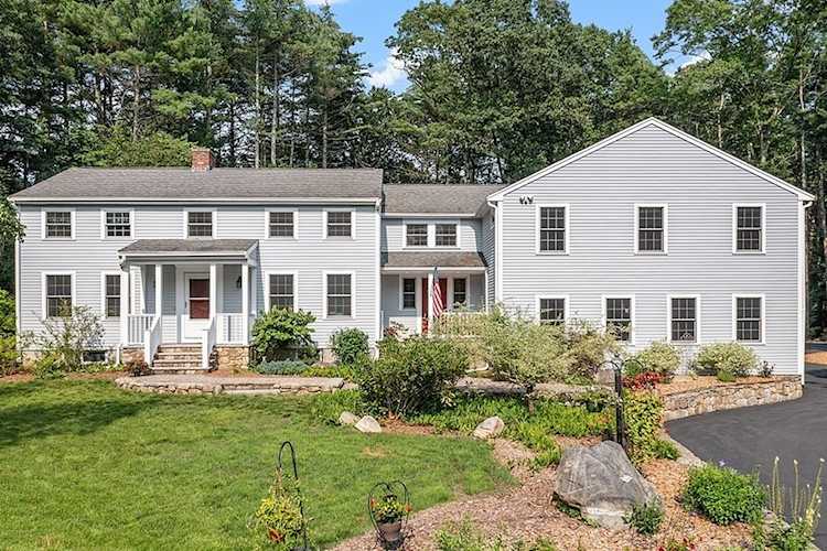 126 Willard Grant Road Sudbury, MA 01776