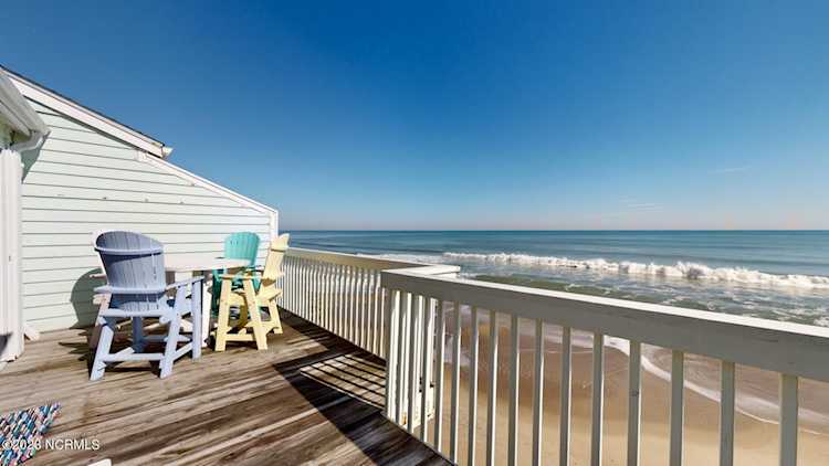 905 Pelican Ct Kure Beach, NC 28449