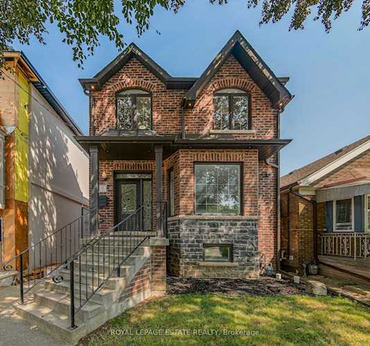 7 Chilton Rd Toronto, ON M4J 3C5
