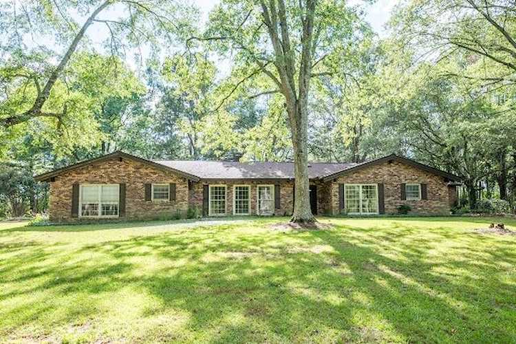121 Pine Top Dr Starkville, MS 39759
