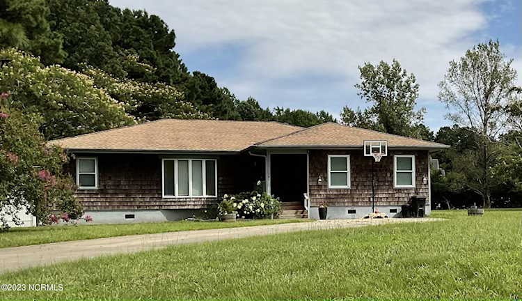 121 Garrington Island Rd Shawboro, NC 27973