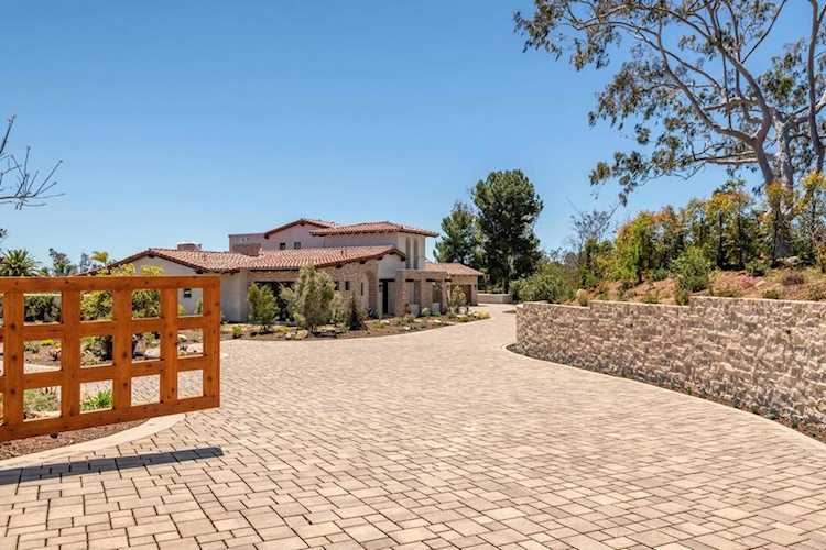 5922 Via Treville Rancho Santa Fe, CA 92067