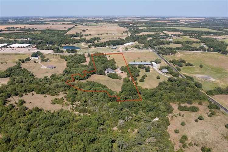 7082 County Road 166 McKinney, TX 75071