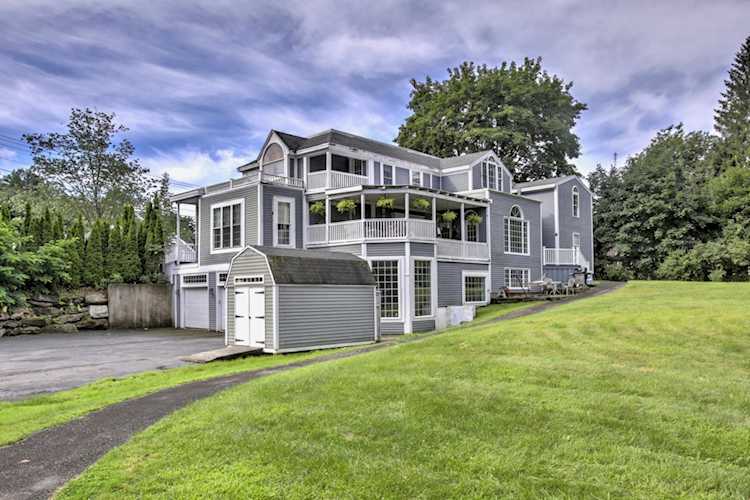 34 Allen Ave Extension Falmouth, ME 04105