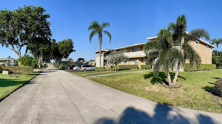 2401 Del-Aire Boulevard #201 Delray Beach, FL 33445
