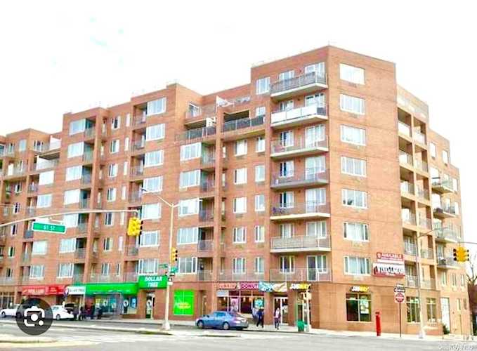 63-14 Queens Blvd #5J Woodside, NY 11377