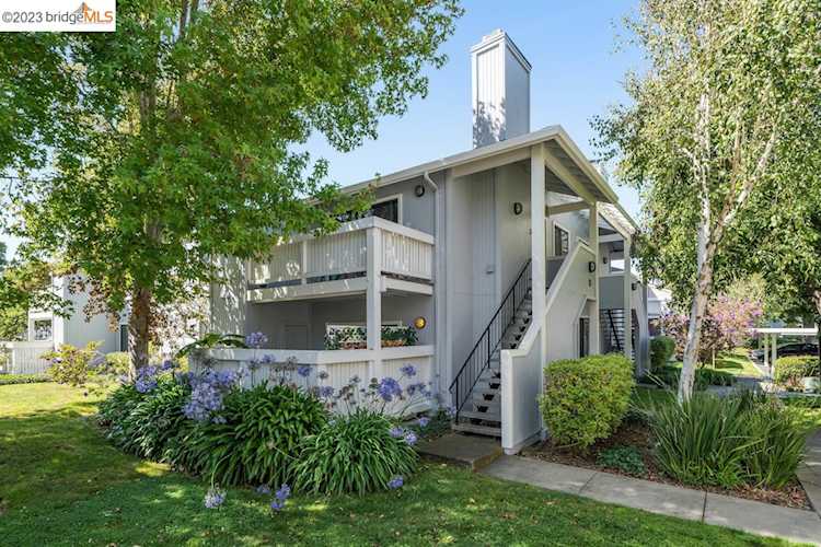 37 Schooner Ct Richmond, CA 94804