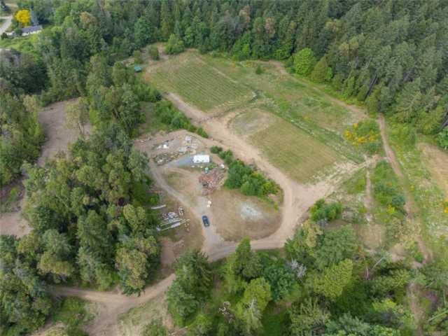 13520 Roundup Dr Ladysmith, BC V9G 1H4