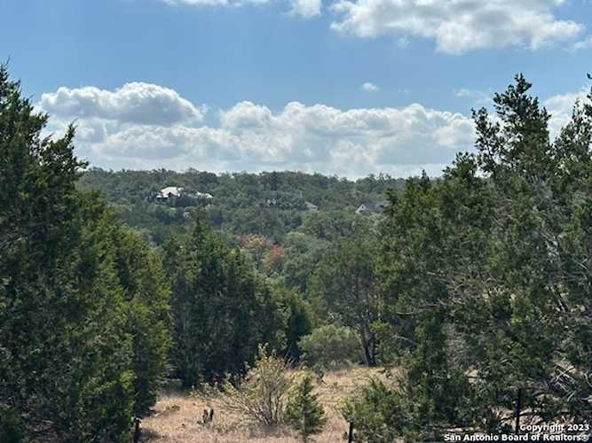 375 Iron Hill New Braunfels, TX 78132