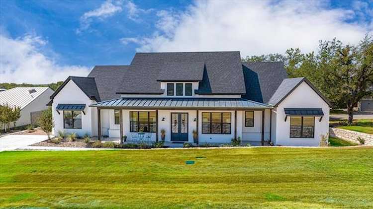 6225 Tezcuco Court Granbury, TX 76049