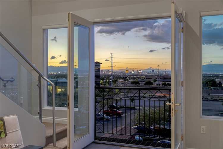 2240 Village Walk Dr #2310 Henderson, NV 89052