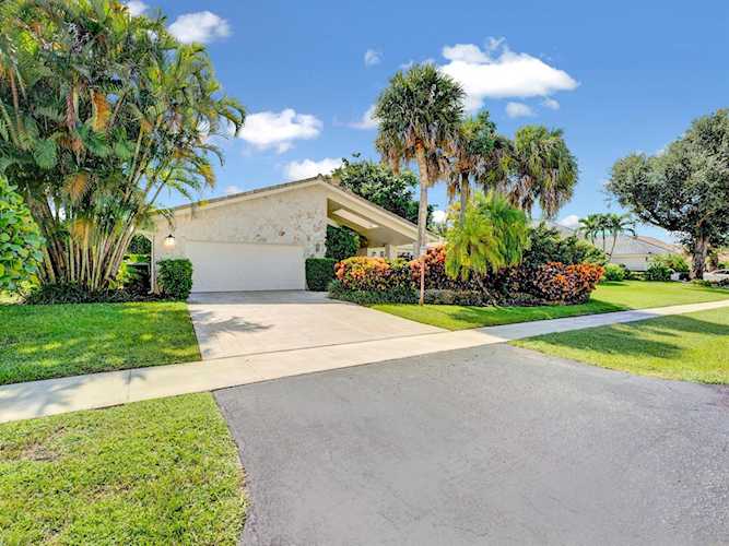 16829 Silver Oak Circle Delray Beach, FL 33445