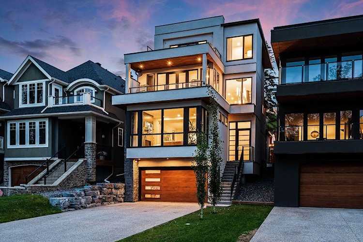 3620 8 Ave NW Calgary, AB T2N 1E1