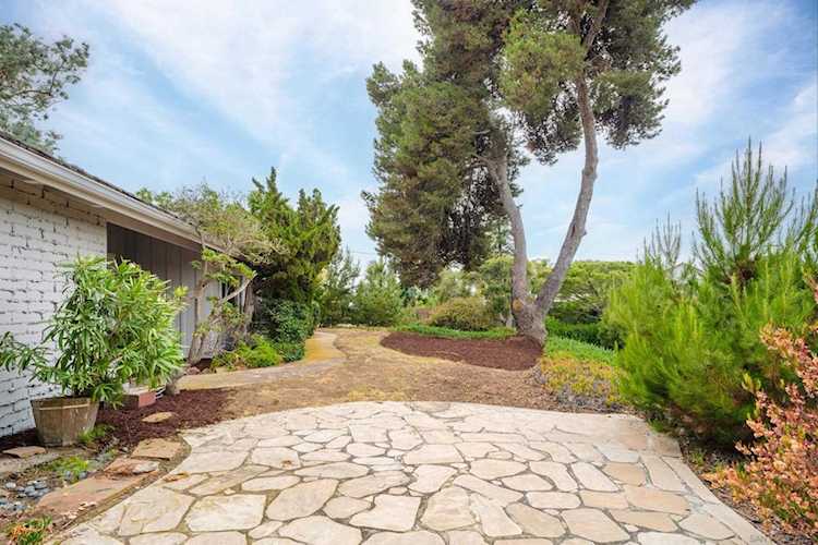 1351 Rhoda Drive La Jolla, CA 92037