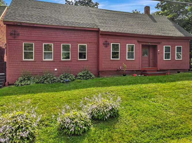 23 Biscay Rd Damariscotta, ME 04543