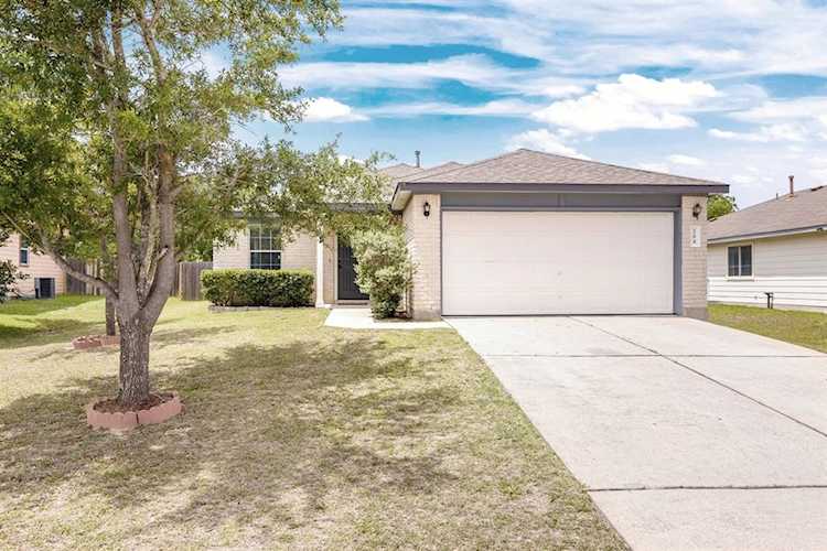 284 Loon Lake DR Kyle, TX 78640