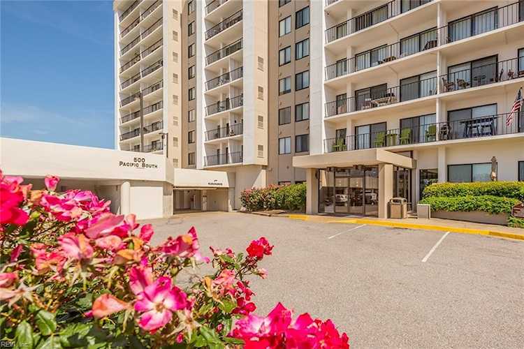 500 Pacific Ave #303 Virginia Beach, VA 23451