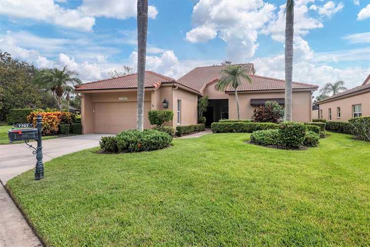 7707 Calle Facil Sarasota, FL 34238