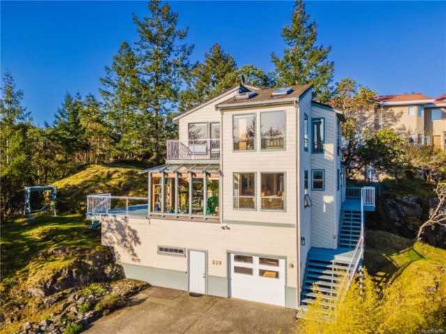 359 Nottingham Dr Nanaimo, BC V9T 4T1