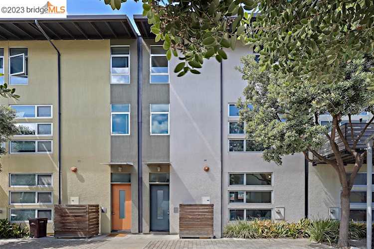 2910 Mandela Pkwy Oakland, CA 94608
