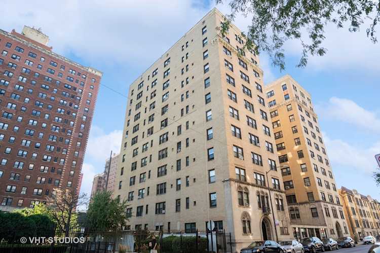1755 E 55th St #1201 Chicago, IL 60615