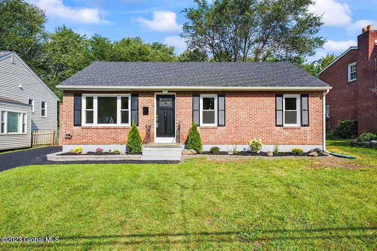 74 Mcnutt Ave Albany, NY 12205