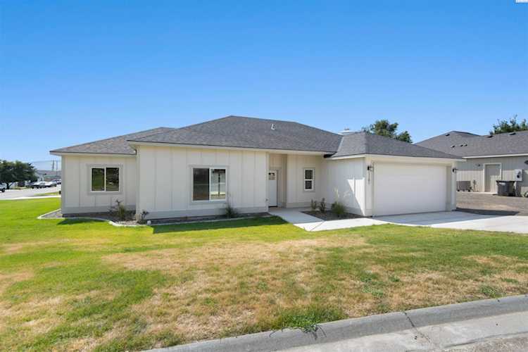 1101 Odin Ave Benton City, WA 99320