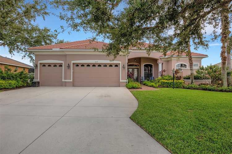 6639 Coopers Hawk Ct Lakewood Ranch, FL 34202