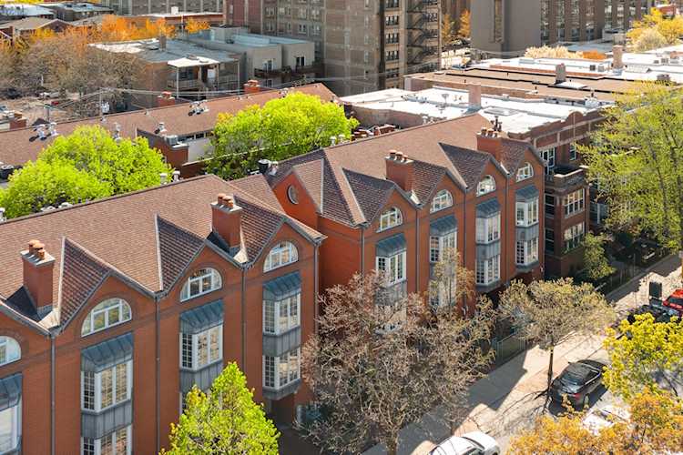 851 W Gunnison St #L Chicago, IL 60640