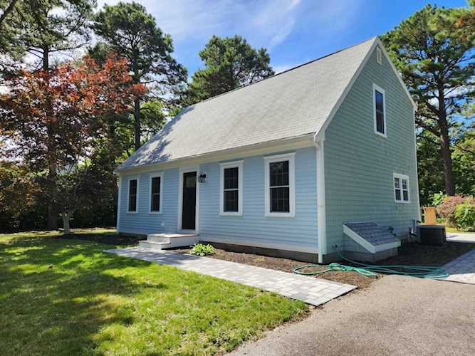 9 Belmont Avenue Forestdale, MA 02644