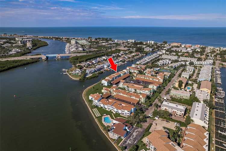 1 Windrush Blvd #60 Indian Rocks Beach, FL 33785