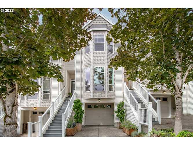 6215 SW 18th DR, Portland, OR 97239 | MLS# 23566929 Photo 1