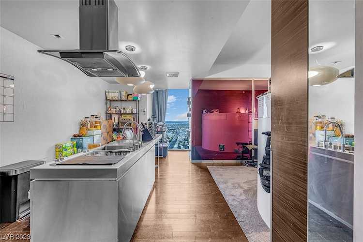 4381 W Flamingo Rd #52302 Las Vegas, NV 89103