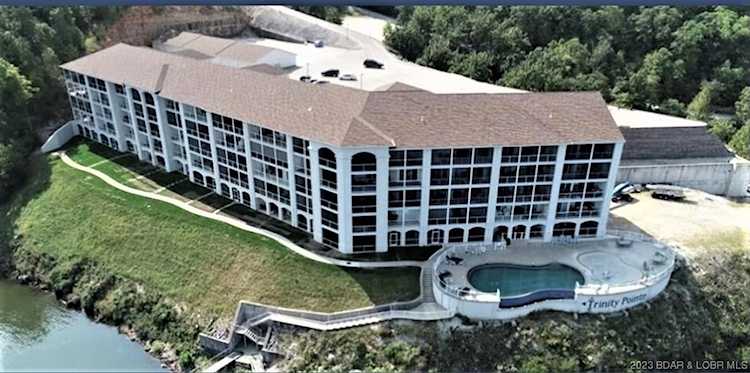 100 Trinity Pointe Dr Camdenton, MO 65020