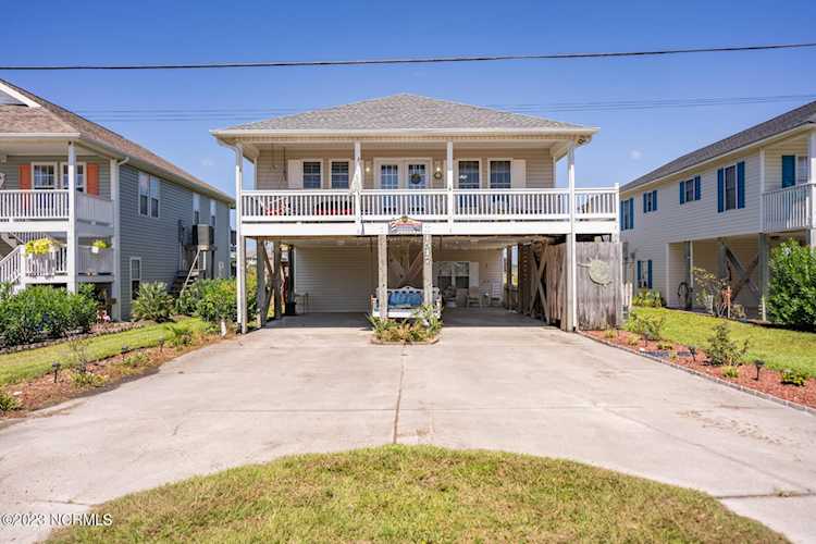 1517 N New River Dr Surf City, NC 28445