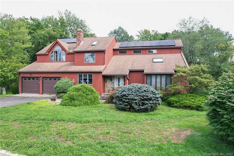 38 Ash Ct Middletown, CT 06457