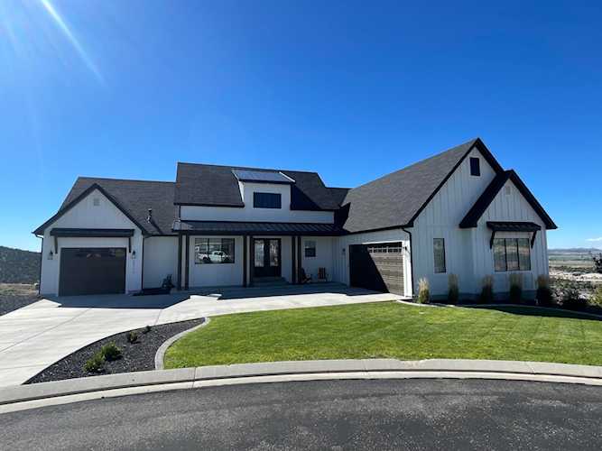 2711 W Carmel Estates DR Cedar City, UT 84720