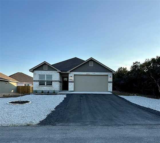2295 Fuller DR Canyon Lake, TX 78133
