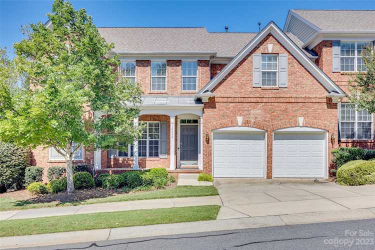10656 Rogalla Dr Charlotte, NC 28277