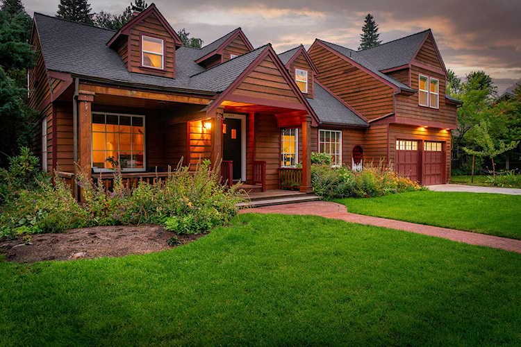 449 NW State St Bend, OR 97703